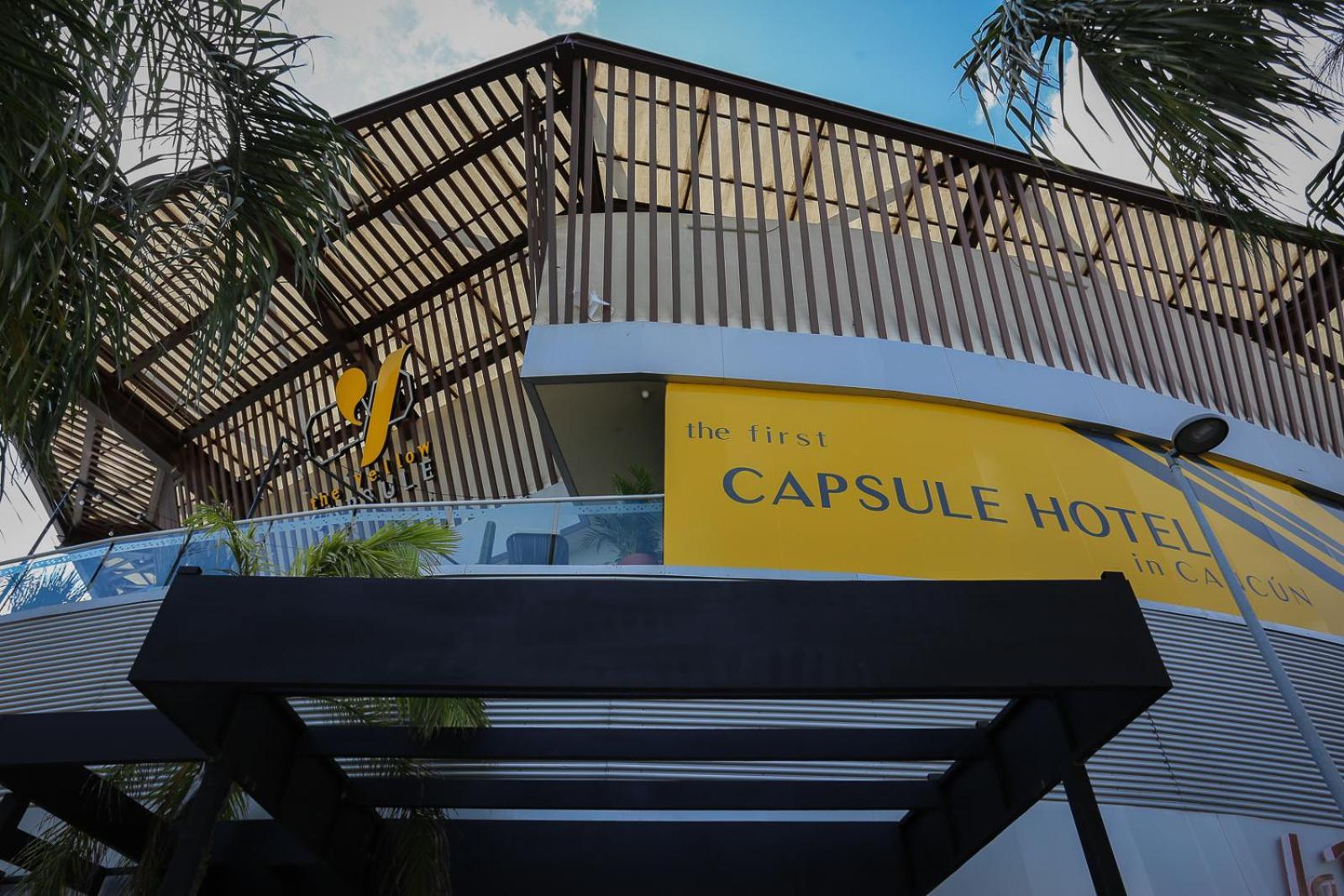 The Yellow Capsule Cancun Close To Airport Ngoại thất bức ảnh