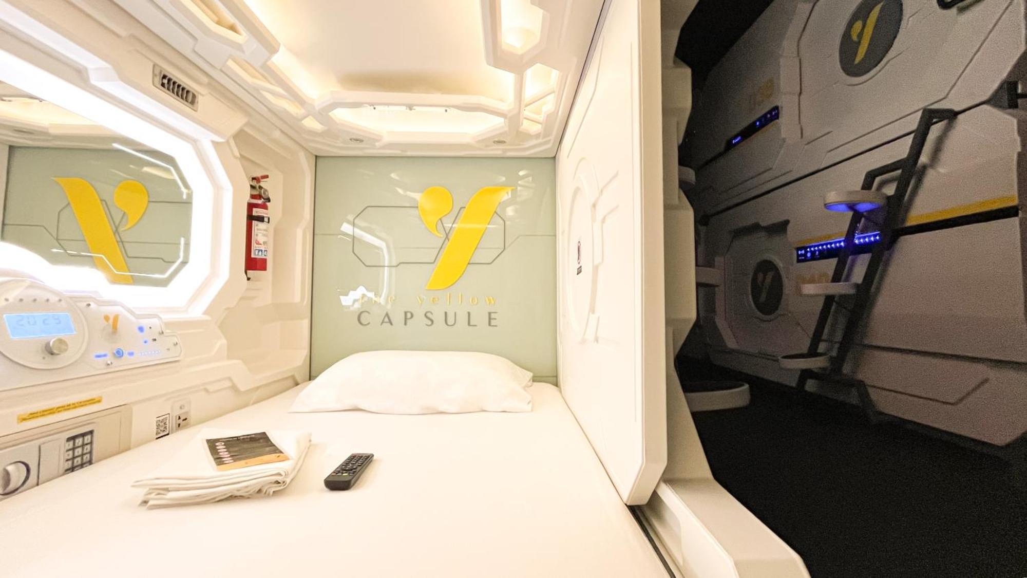 The Yellow Capsule Cancun Close To Airport Ngoại thất bức ảnh