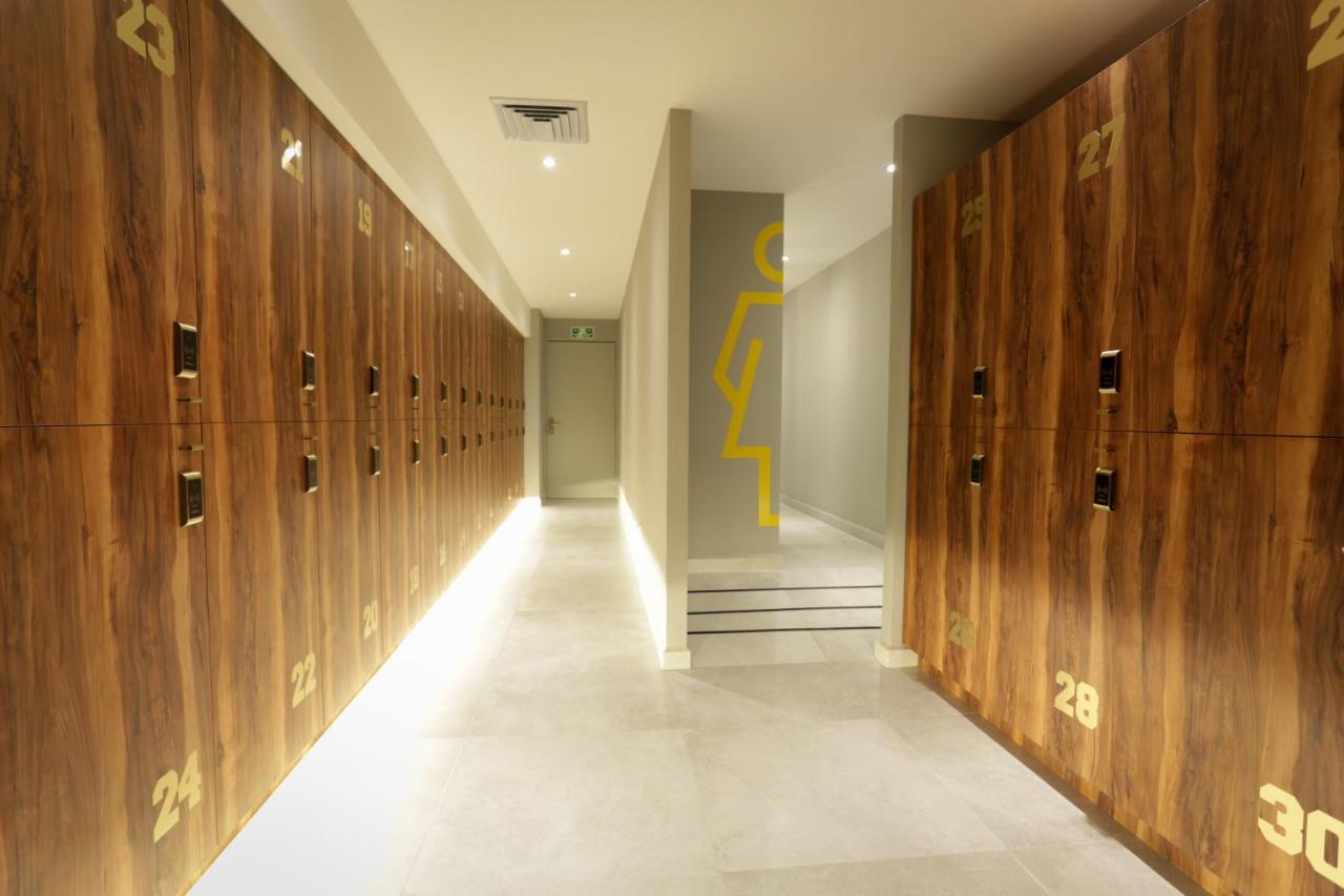 The Yellow Capsule Cancun Close To Airport Ngoại thất bức ảnh